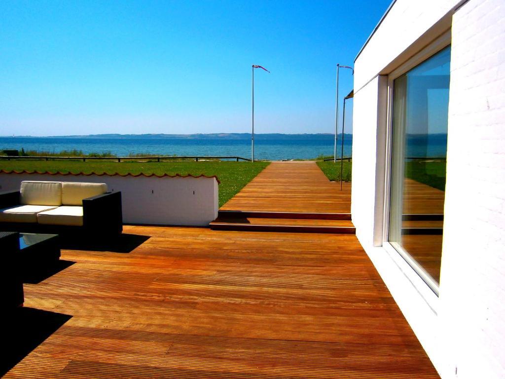 Langhoff & Juul Boutique Hotel Og Restaurant Ebeltoft Exterior photo